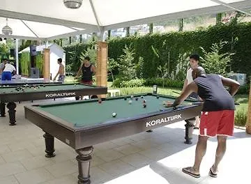 Royal Garden 酒店 马尔马里斯