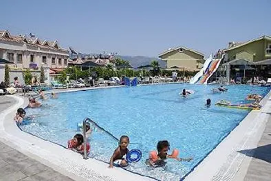Royal Garden 3* Μαρμαρίς